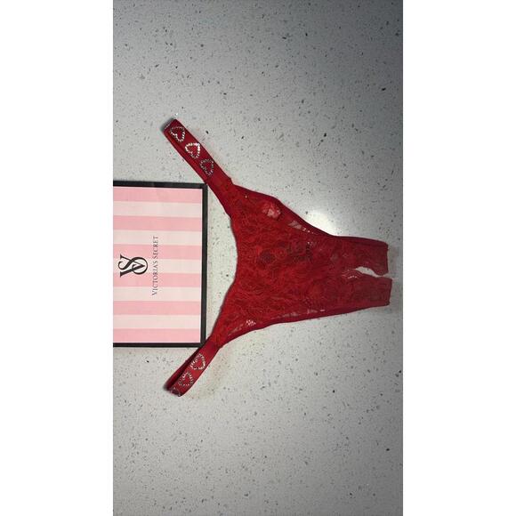Victoria's Secret Very Sexy Red Brazilian Crotchless Shine Heart  Panties M NWT - Picture 1 of 2